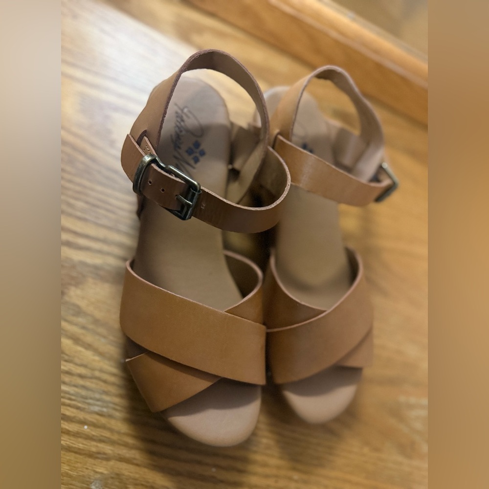 Patricia Nash Brown Sandals